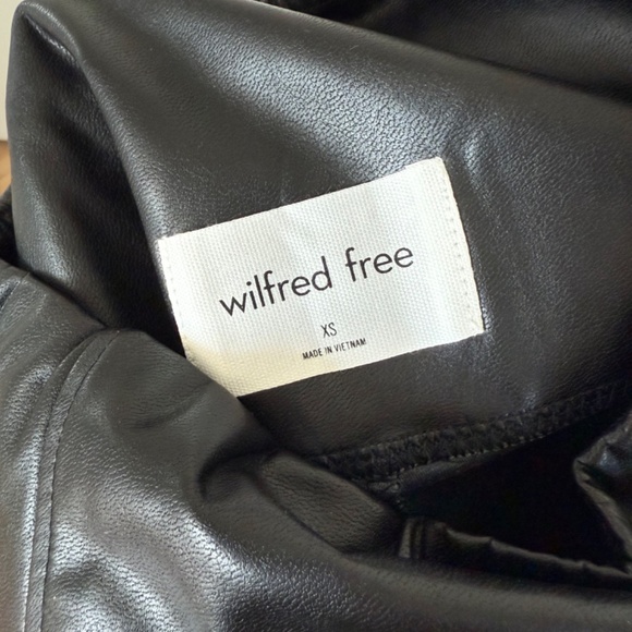 Aritzia Wilfred Free Daria Faux Leather Leggings - BNWT - Picture 10 of 13